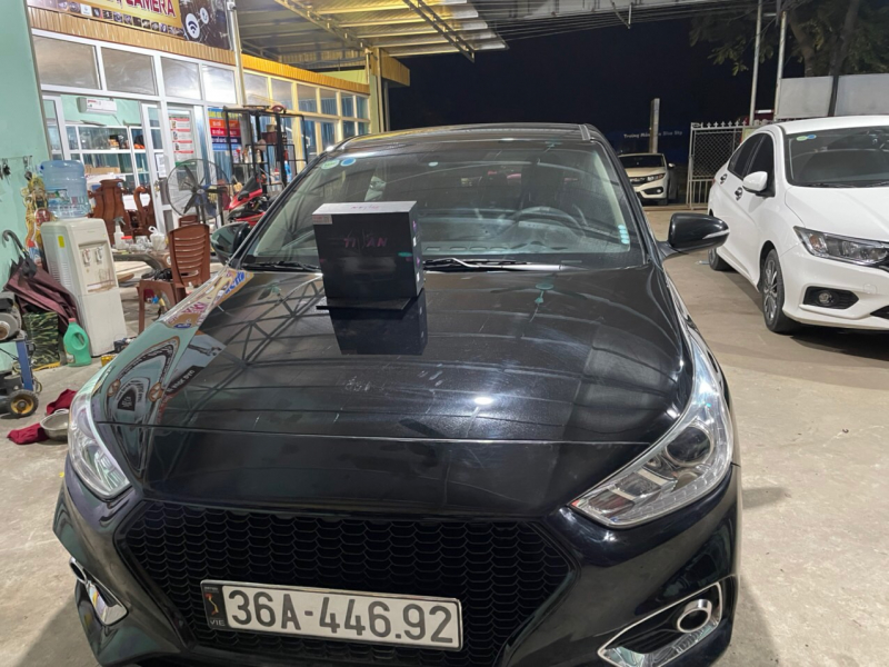 Độ đèn nâng cấp ánh sáng Nâng cấp ánh sáng Titan black cho xe Hyundai Accent 